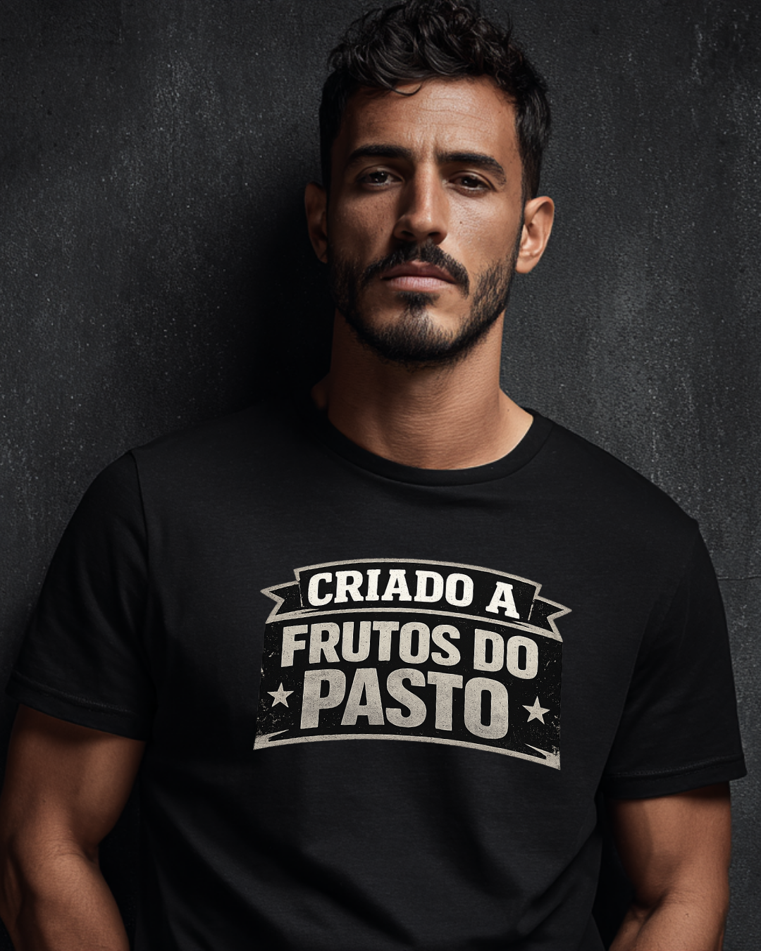 Camiseta “CRIADO A FRUTOS DO PASTO” | Preta | 100% Algodão | P ao 4G