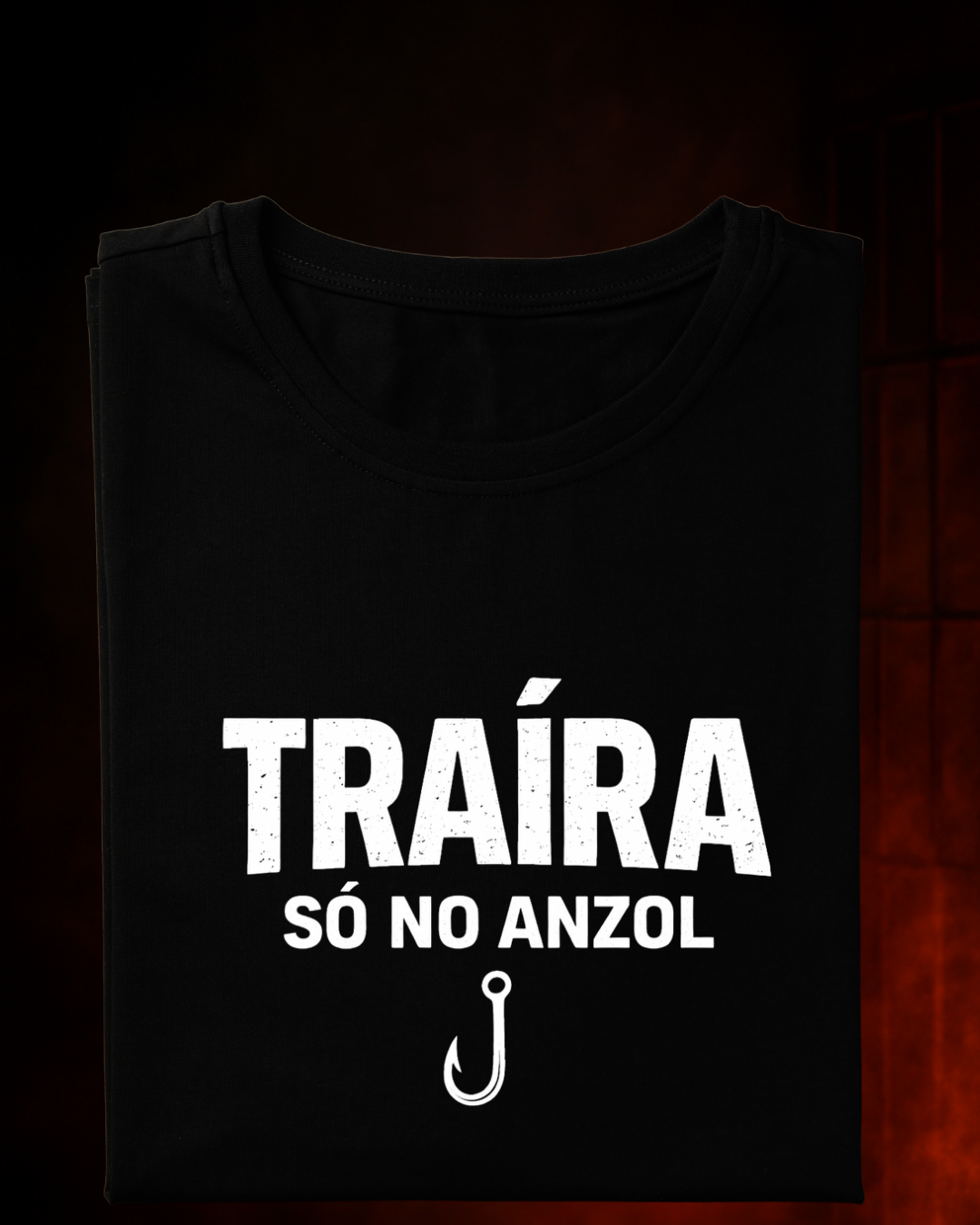 Camiseta Especialista em Traíra preta detalhe estampa - Smokey Wear
